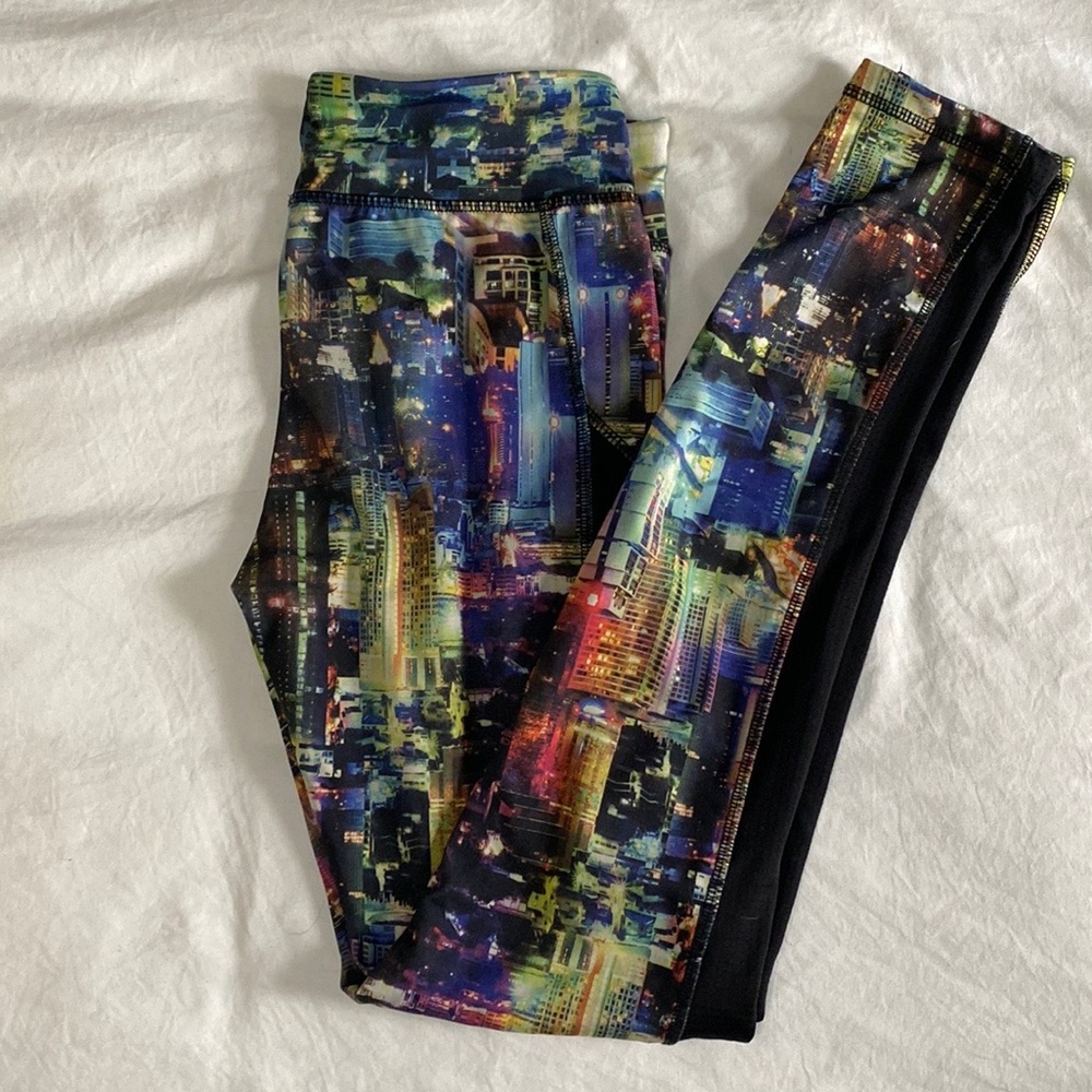 All over city print leggings